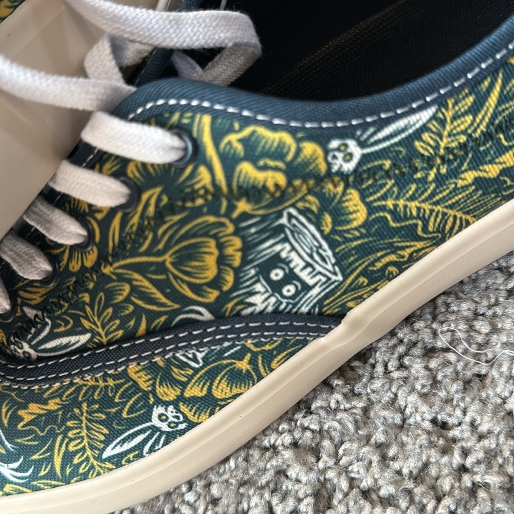 Element Passiph Floral Snake Rabbit trunk Patterned Sneakers with White Laces - Picture 11 of 11